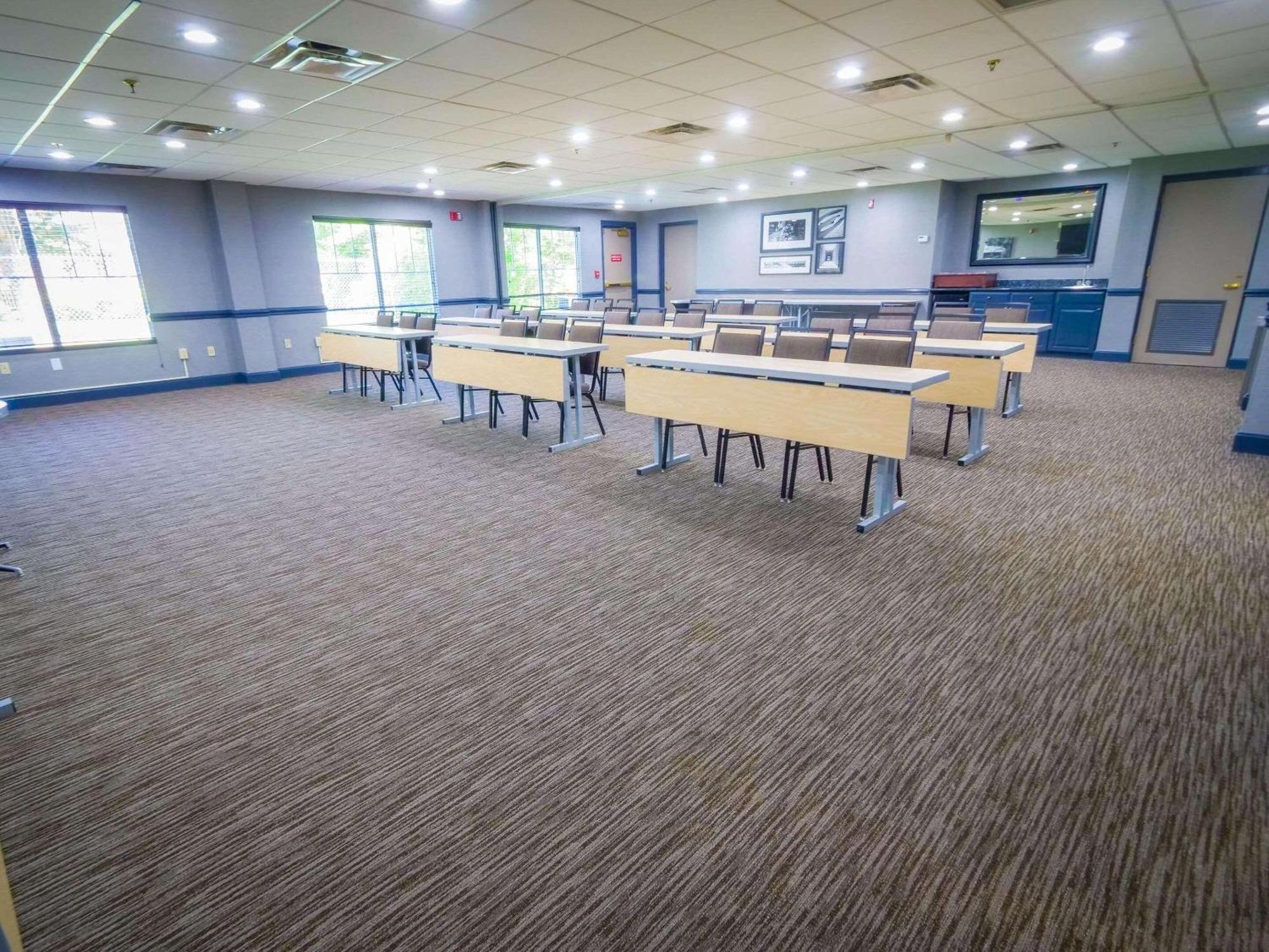 Country Inn & Suites By Radisson, Burlington Elon , Nc Εξωτερικό φωτογραφία