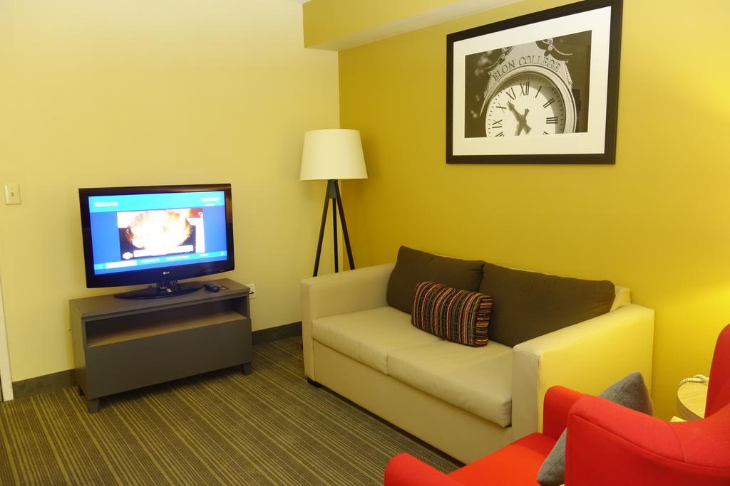 Country Inn & Suites By Radisson, Burlington Elon , Nc Εξωτερικό φωτογραφία