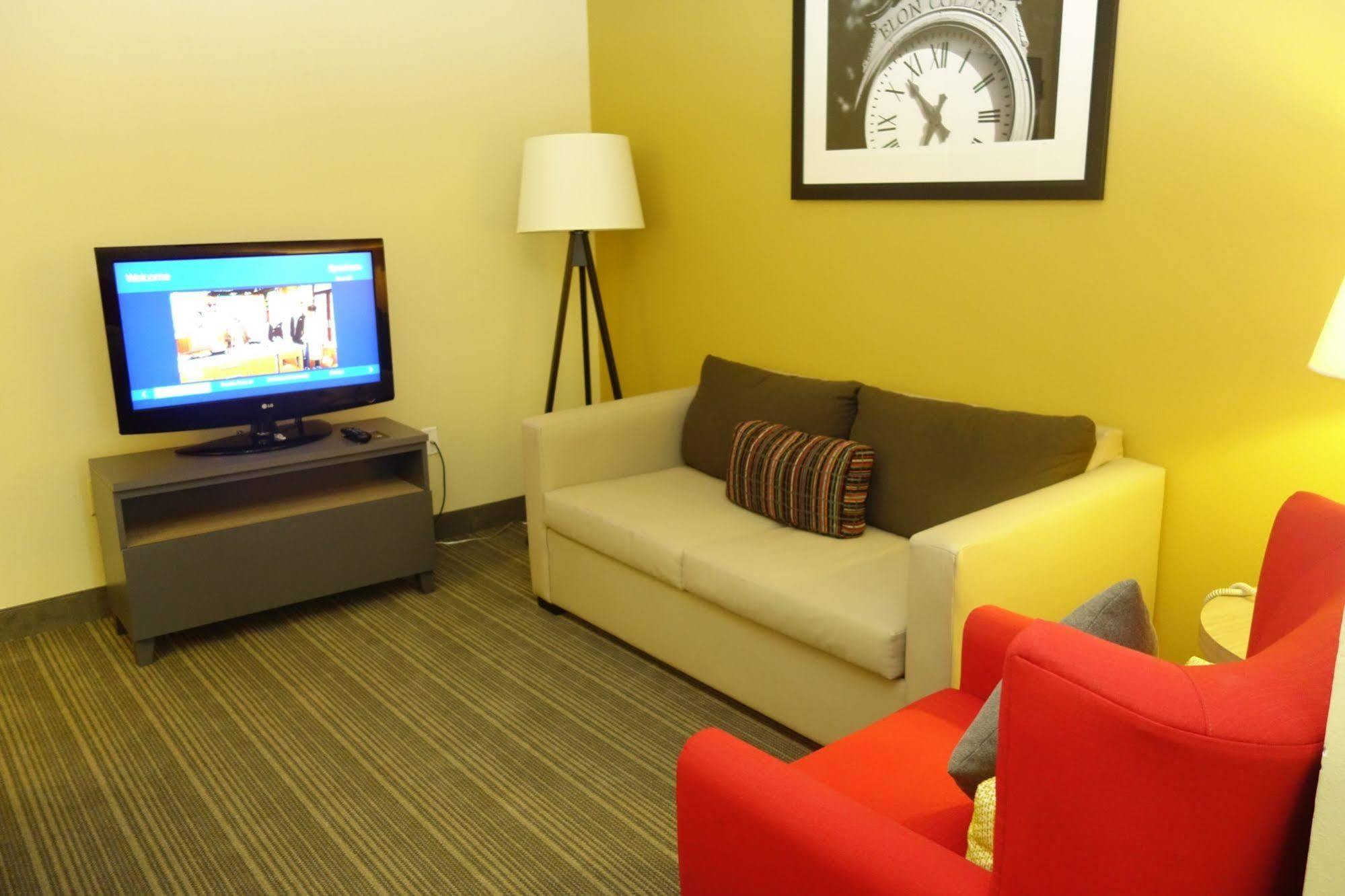 Country Inn & Suites By Radisson, Burlington Elon , Nc Εξωτερικό φωτογραφία